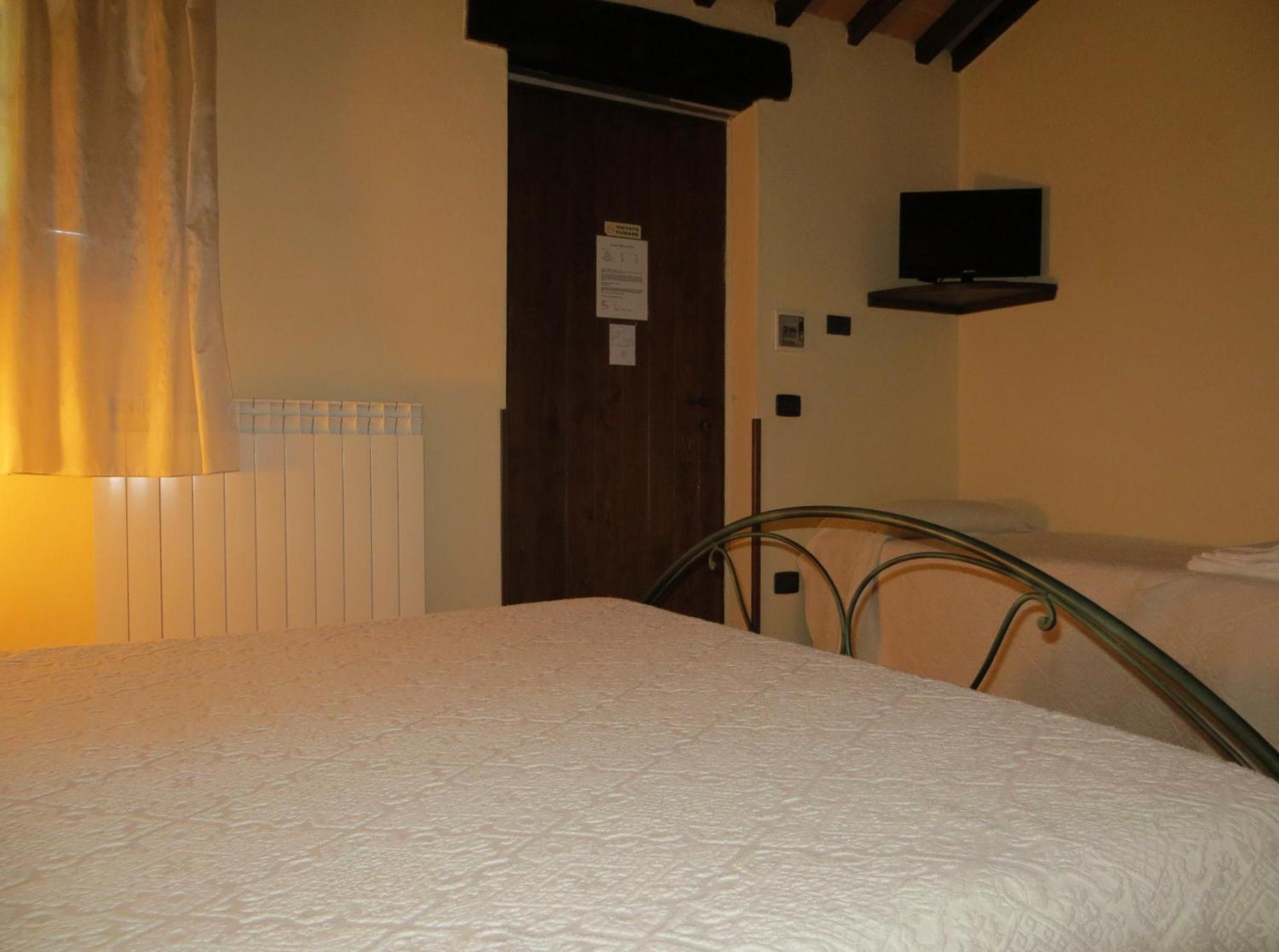 Agriturismo Casale Delle Lucrezie Todi Exterior foto