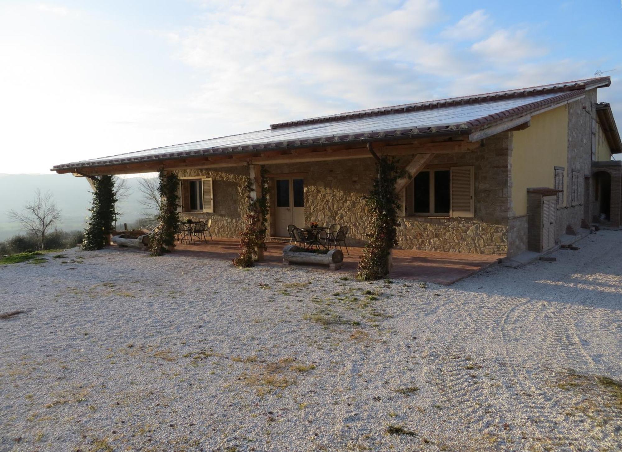 Agriturismo Casale Delle Lucrezie Todi Exterior foto