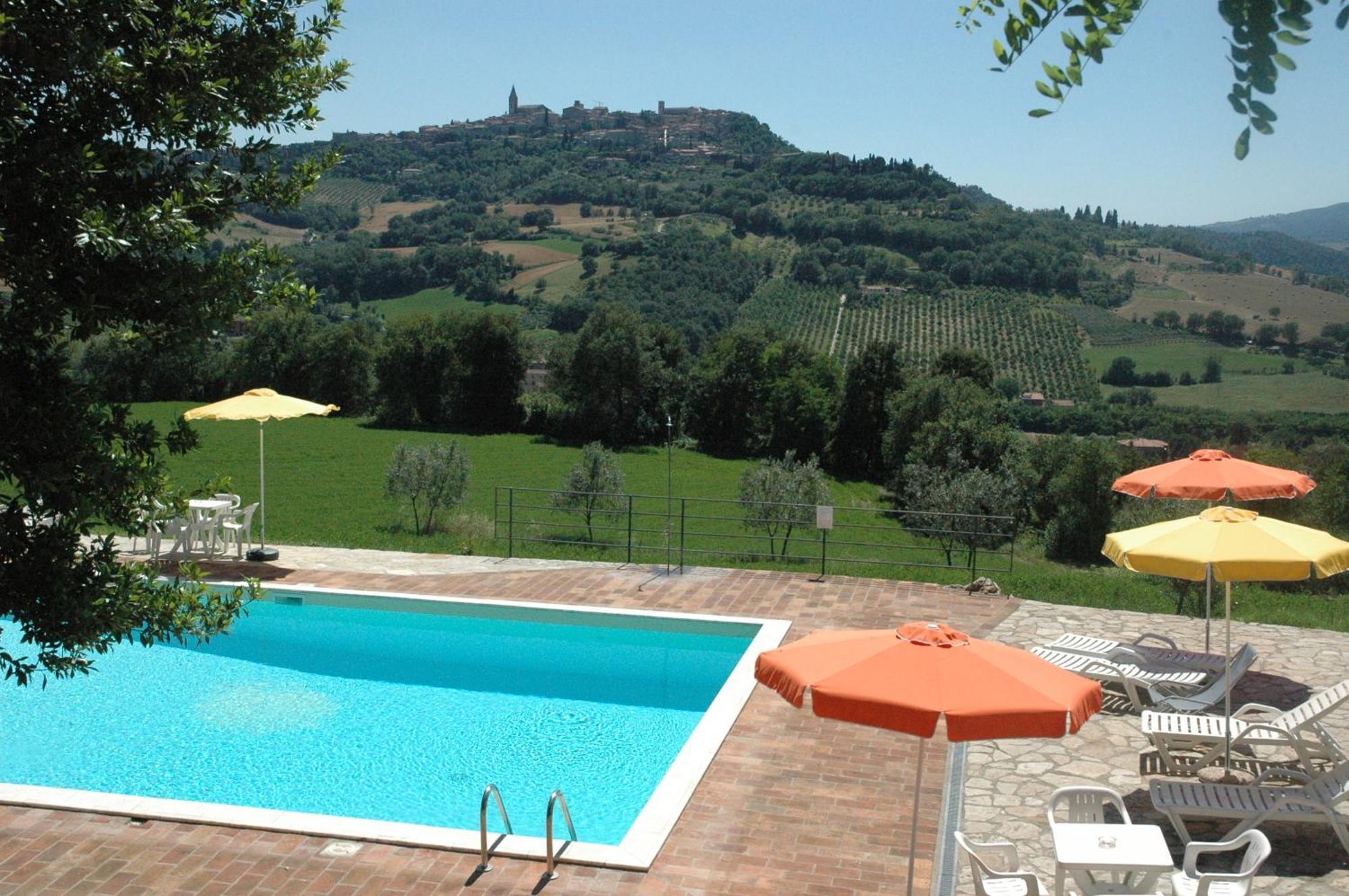 Agriturismo Casale Delle Lucrezie Todi Exterior foto